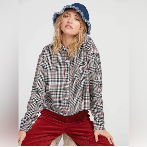 Volcom Women's Junior's Fad Friend Drop Shoulder Button Up Shirt - Picture 1 of 8